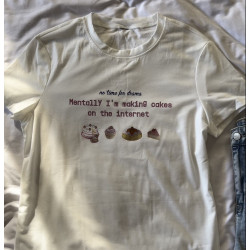 بلوزة بيضا كيوت 