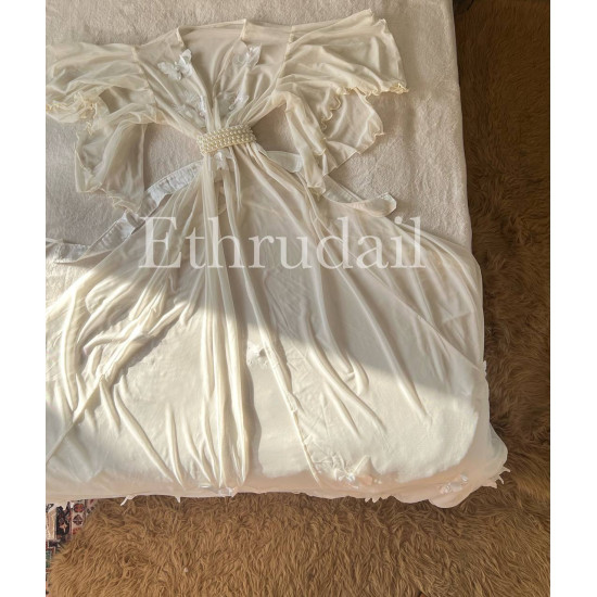 فستان طويل أبيض شيفون مع ورد و لولو وقشط