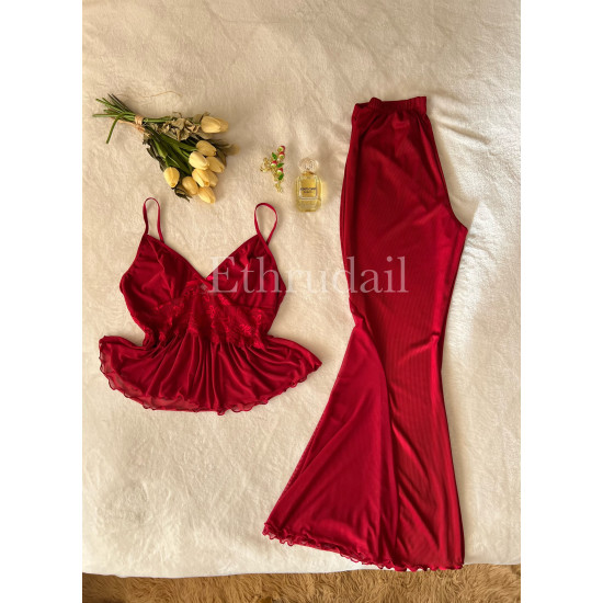 بجامة شيفون أحمر الأكثر طلبًا