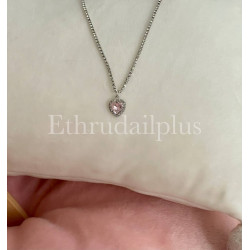 عقد قلب فضي ووردي 